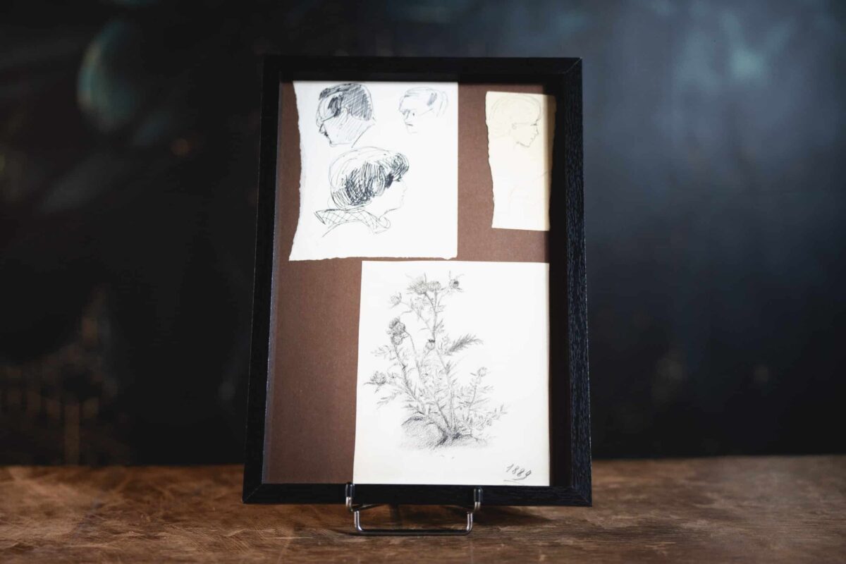 Composition de trois dessins