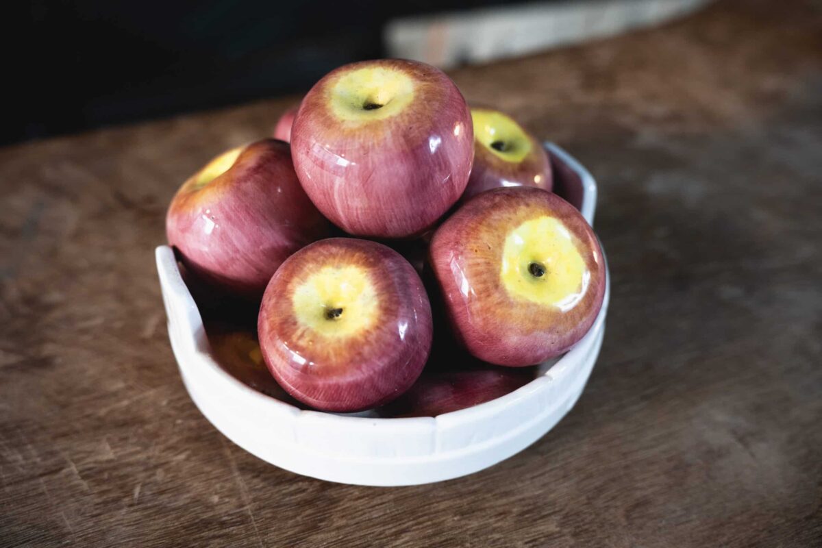 Panier en Faïence Polychrome – Pommes en Barbotine – Image 2