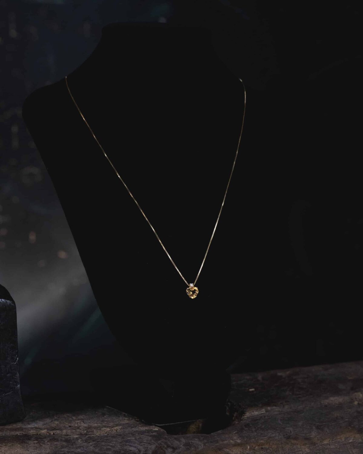 Collier en Or 18 Carats, Citrine Cœur et Diamant Naturel