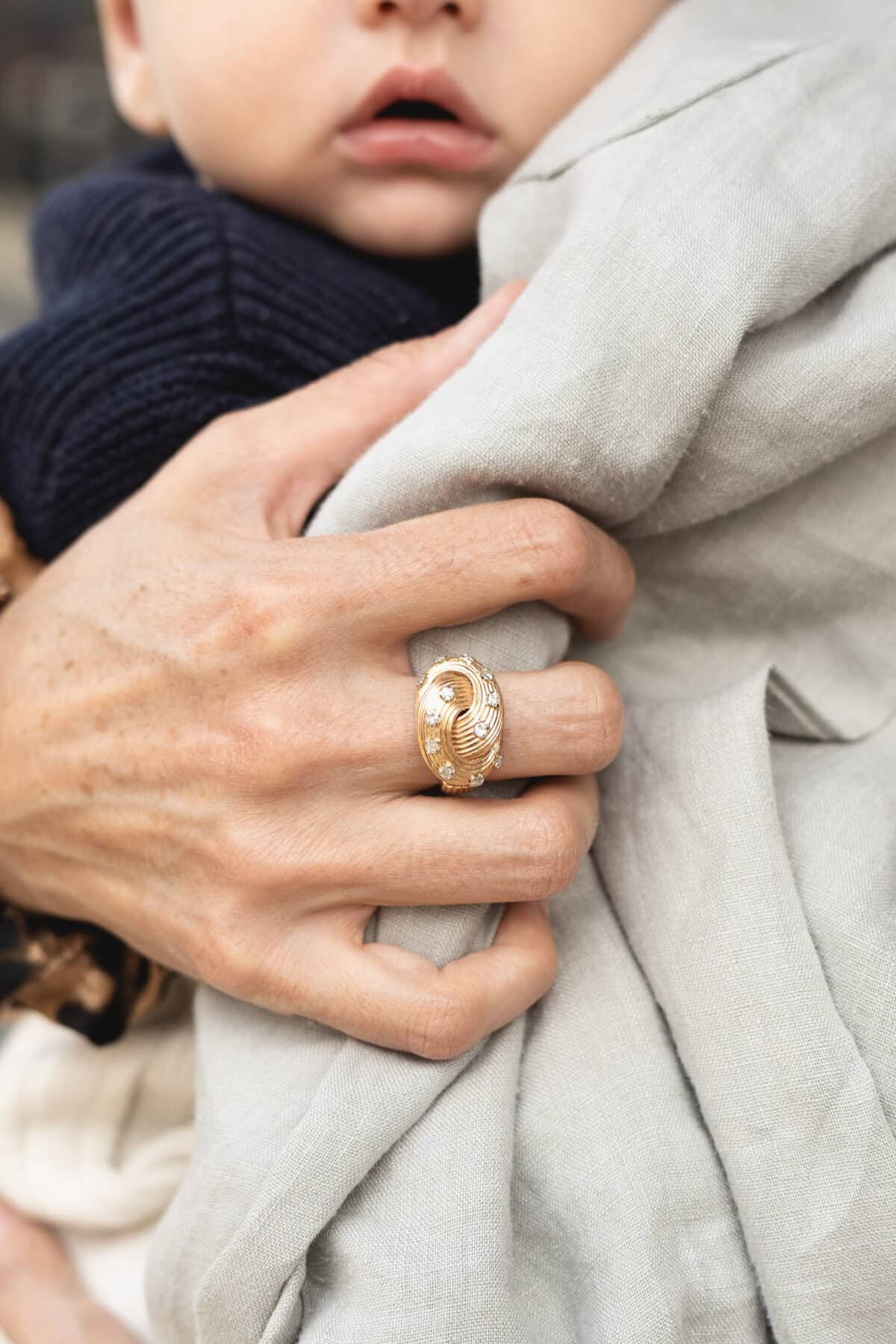 Bague Ruban, Haute Joaillerie en Or 18 Carats – Image 2