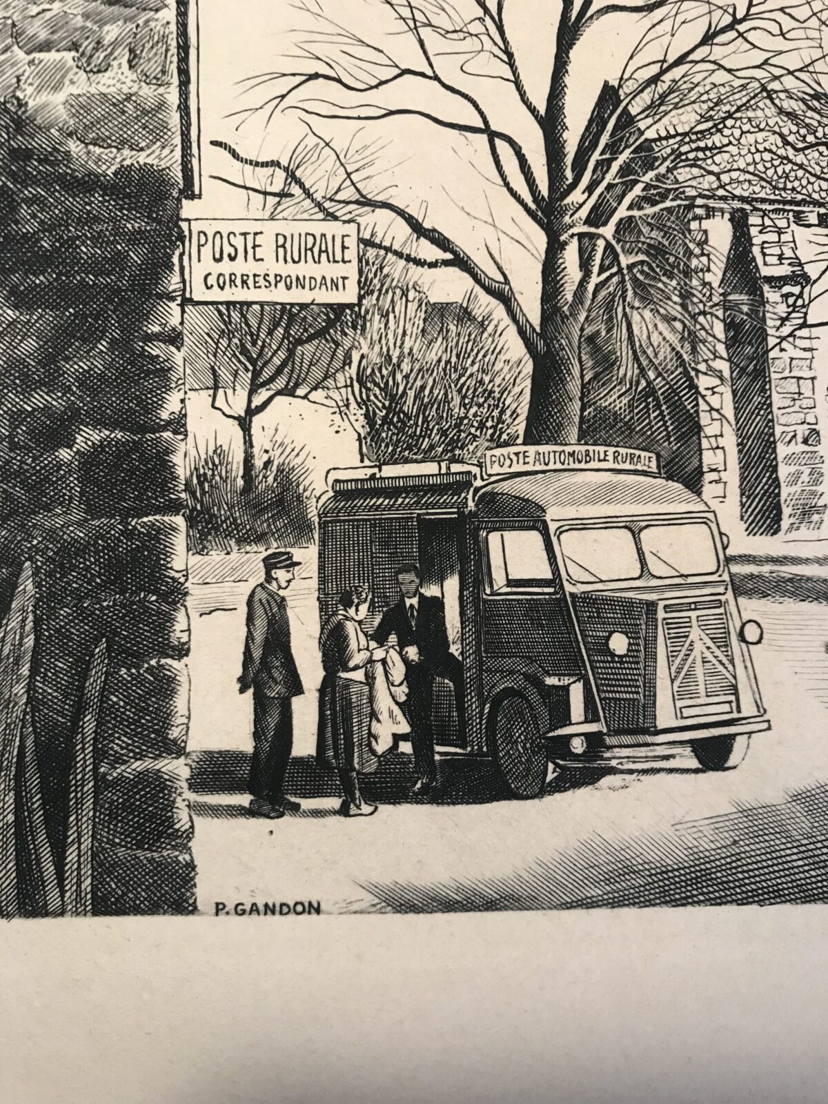 Scène de Poste Rurale des Années 1930 – Image 3