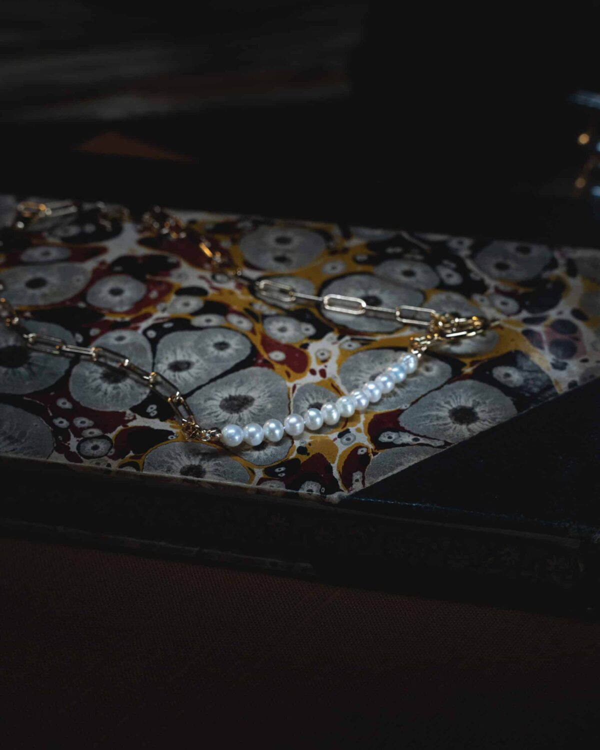 Collier Chaîne & Perles de Culture en Plaqué Or 18 Carats – Image 2