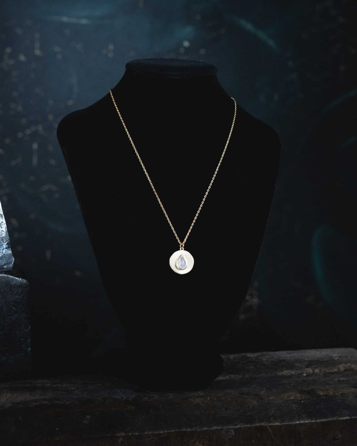Collier Médaillon & Quartz rose
