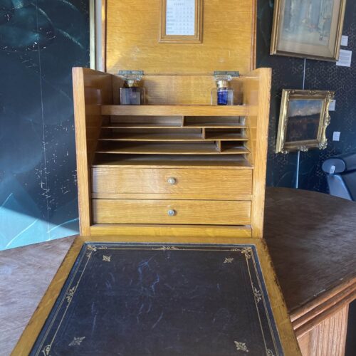 Écritoire de voyage en chêne clair – Angleterre, XIXe