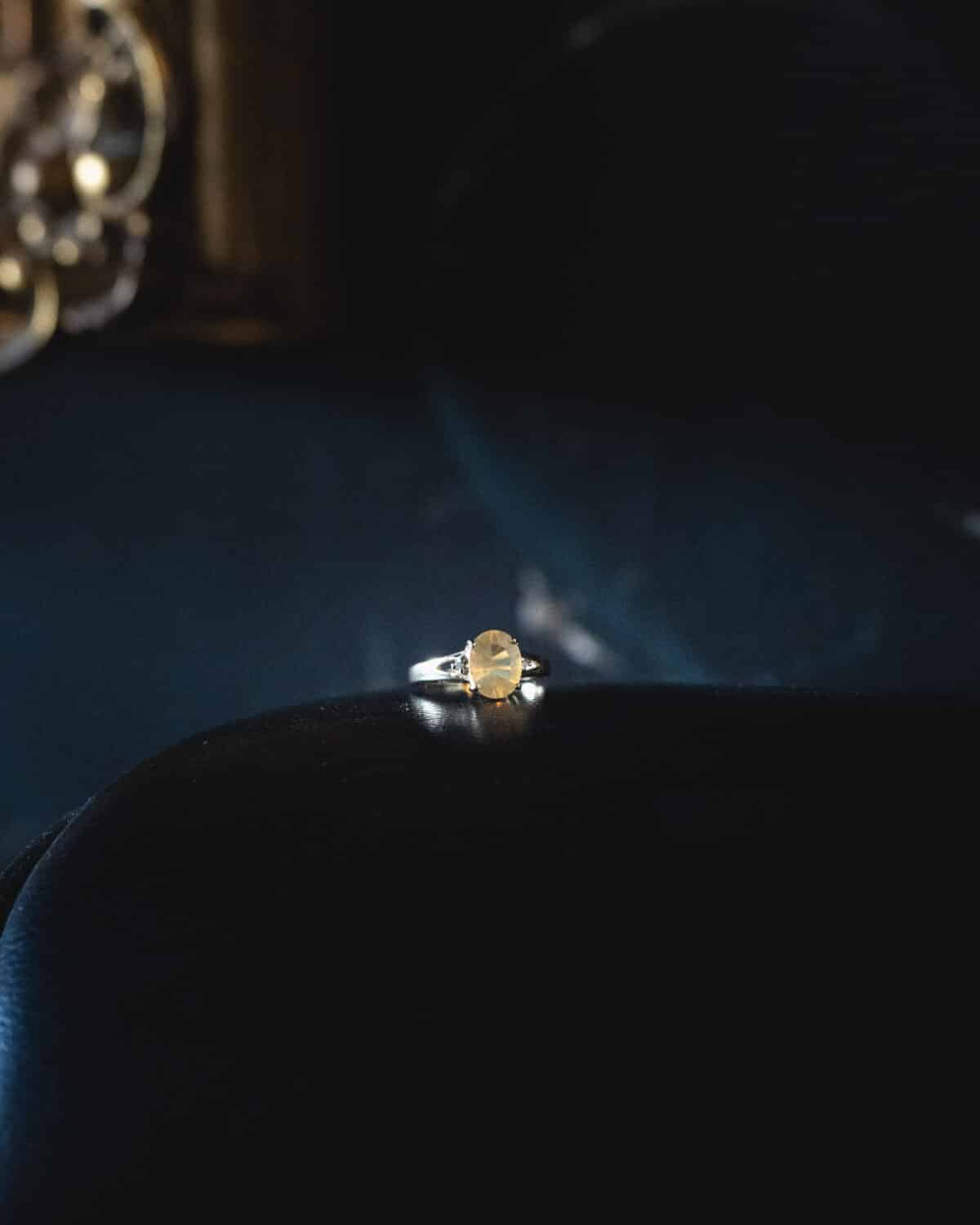 Bague en or jaune avec citrine et diamants – Image 3