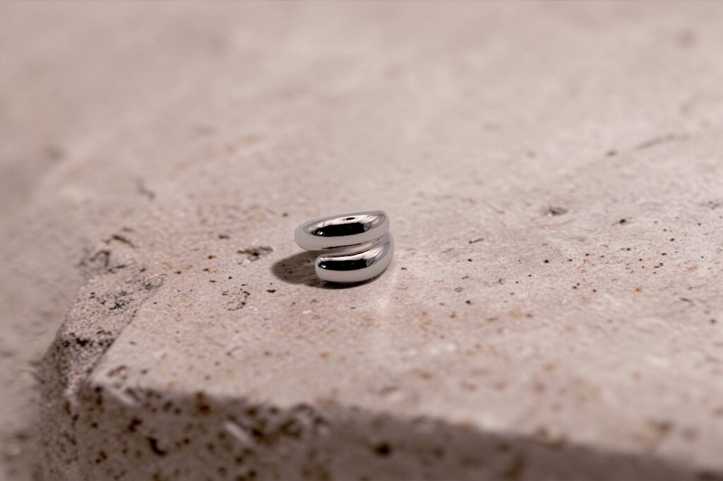 Pourquoi choisir un bijou en argent ? Élégance, simplicité et caractère